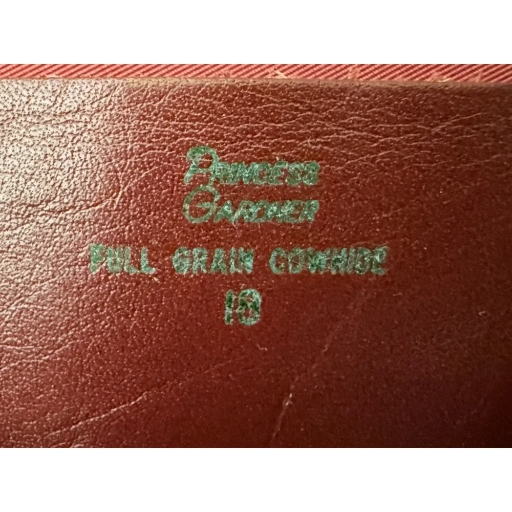 Vintage Princess Gardner‎ Burgundy Red Leather Bifold Wallet with Gold Chain GUC